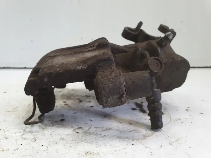 b9b82187df8942a12f8aa92499347afe