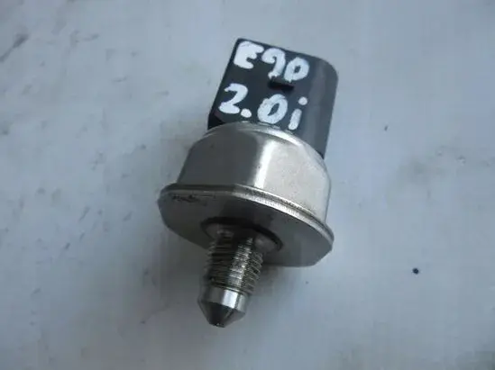 9ce47632719132fd76f26fa1cc8690eb