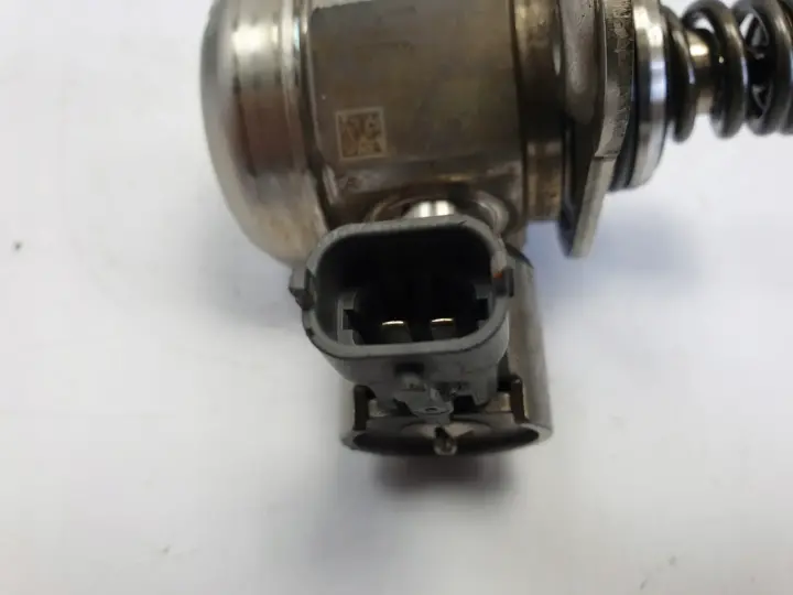 d576279cb0a3936562588f2454e704e4