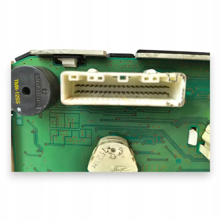 c62b2a7b2a84ddc77cc79525eae6813f