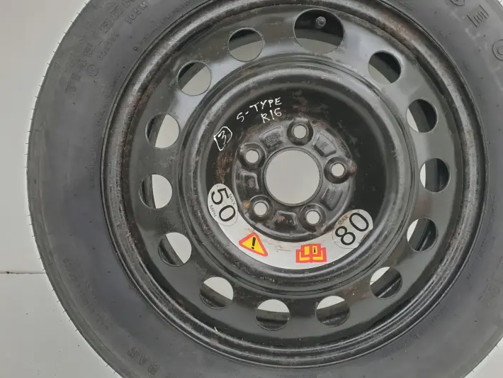 8e50678ce4faaa21a7fda165247b9dcf