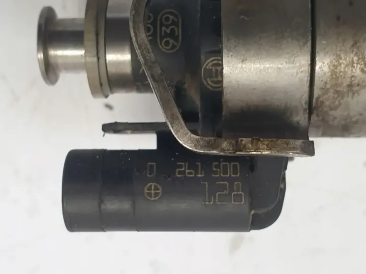 d47a5e03d703d18d8b4c8df316136207