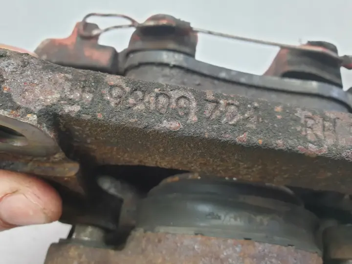 b80c25dd8f8afd94cc8b8698b9883e42