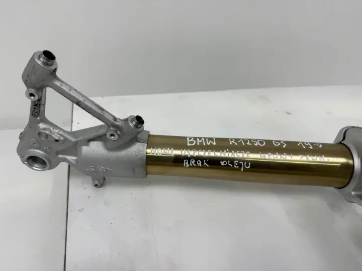 7929b83921fb81eb6651eaa3372940bf