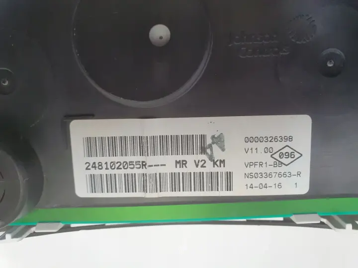 c702e2aa76eb5da928bbf5a4e4da06b8