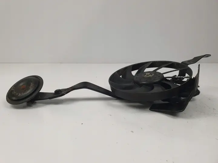 239bdc125cab8ce290a7e664ed4ffb51