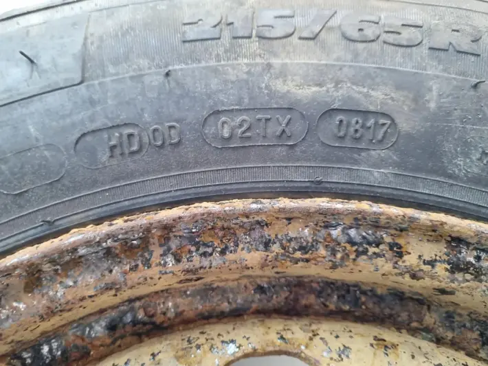 41064d9a96f8fa96f0dc01775f87d677