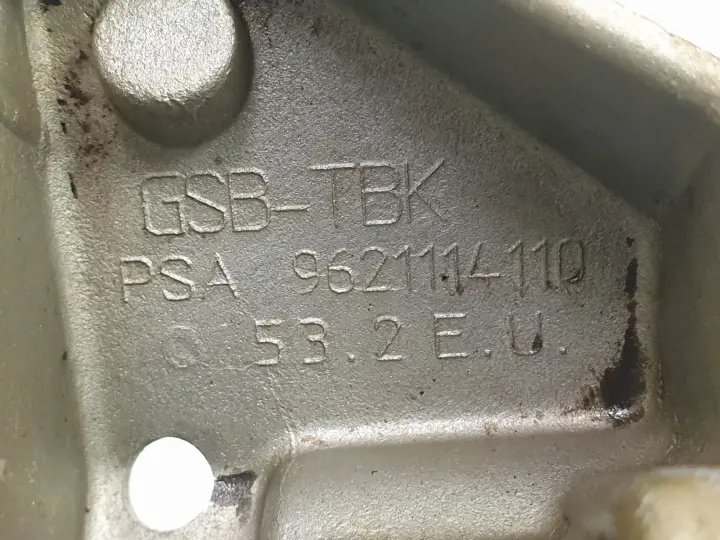908493283c7b63bb838e8d2e6acd4669