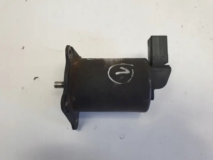 aa8d1a48a1915e59a0782235f44e2386