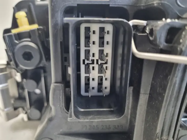 5db6018100d843417ed9878d5e552e23