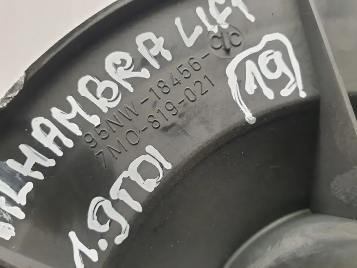 334b81f7975867c4e806e32704e0c63a