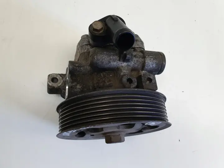 4b716bc8ab20bb160d2f1819489cfb2d
