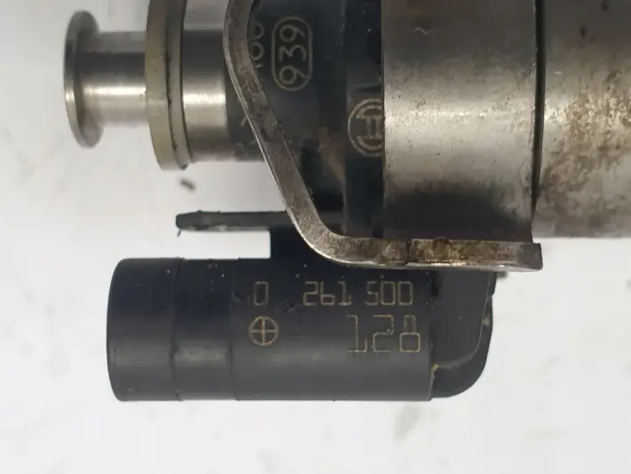 d47a5e03d703d18d8b4c8df316136207