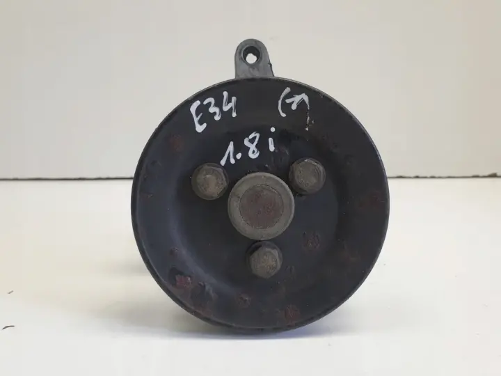 6b957f288192272317839fec2af38943