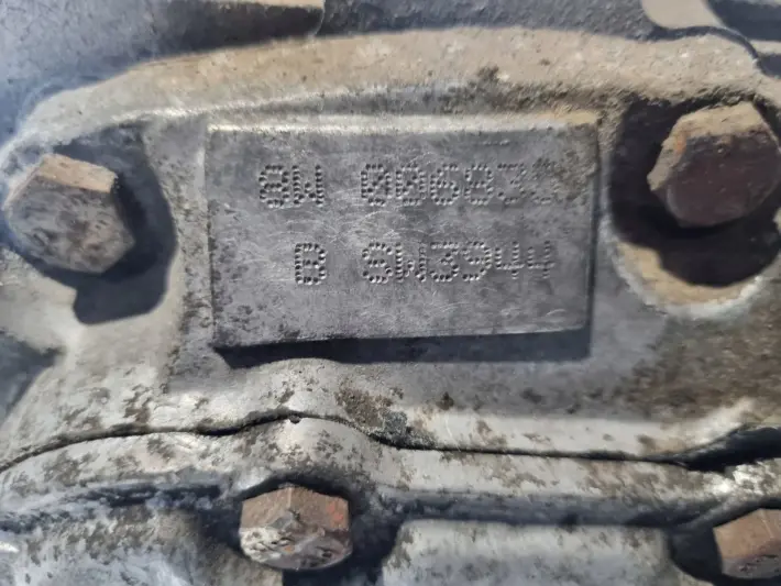 99fa19b8058e21e21dbbe4113e9e82ef