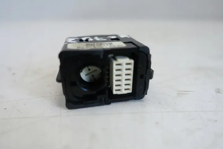 c2b517cd0944ac9f10261eb8f02709f6
