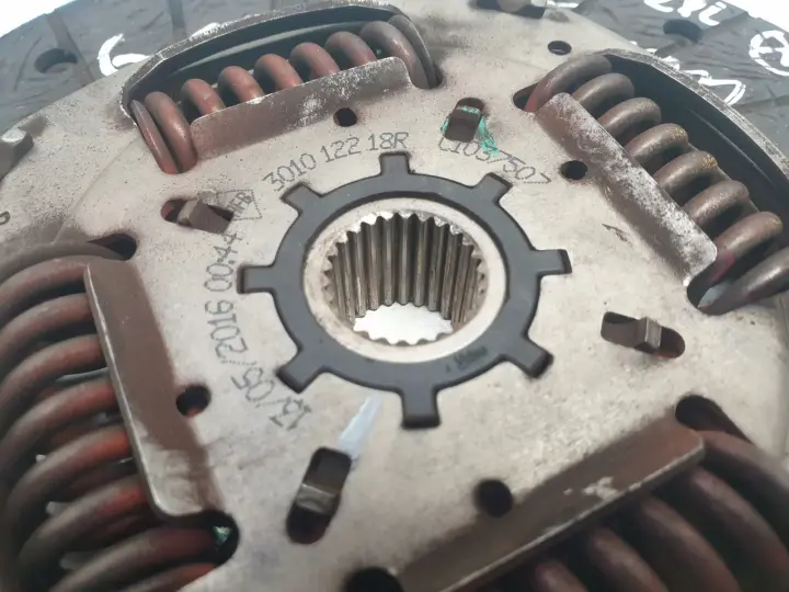 957d271a9e44c7b0fdb076365d6c4100