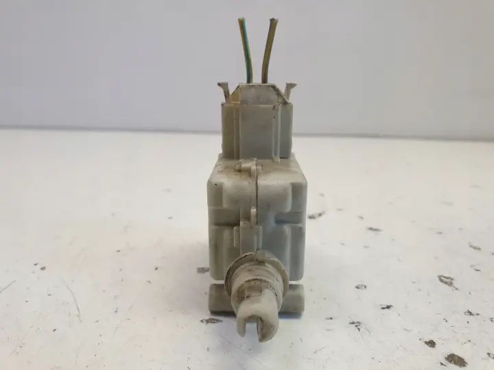 bf2e809a39a74517cac99c34d9ac247e