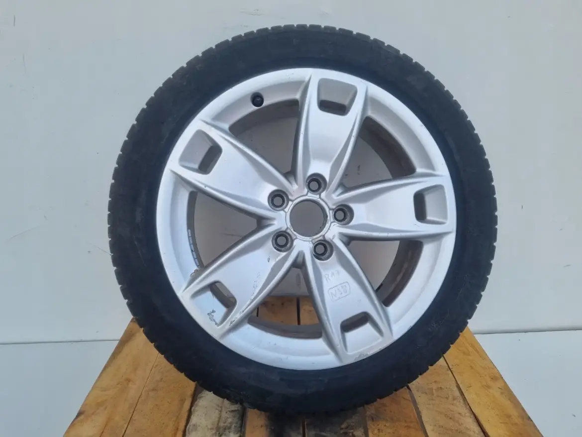 4edef290eb64a49a8ce5134824747368