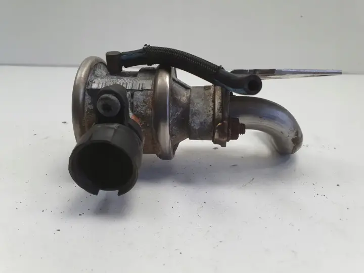 996086cb652ae8ea2e08df8c4d05625f