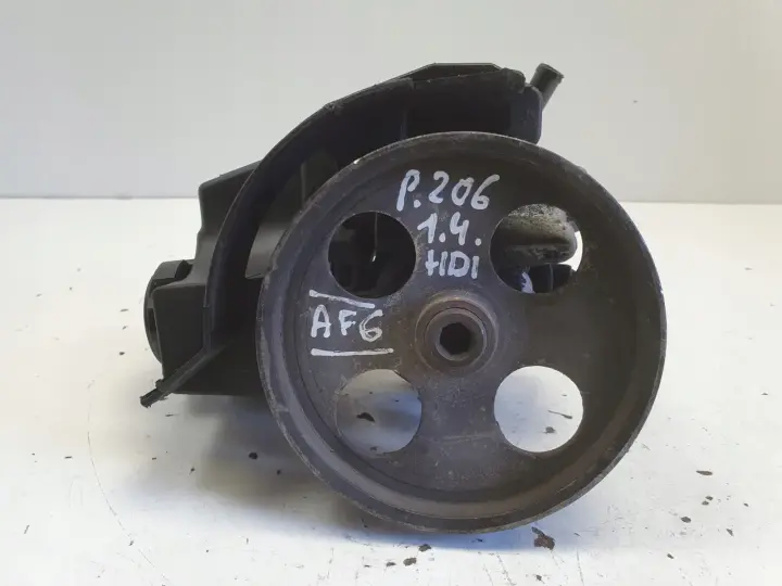 1b7fec76acd69e885e6d3fed0ff64ae8