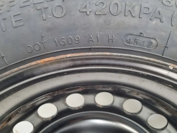 28b694fa5864f5e1924699f91572520e
