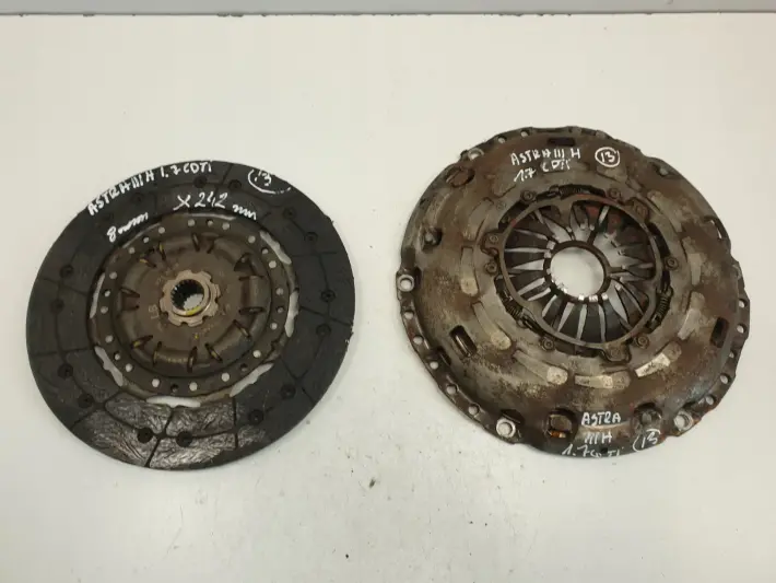 09cb702fb95be09bc06f71fa13e109bc