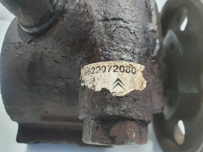 c2d900fe2eeb09223aaba2b9b62585bf