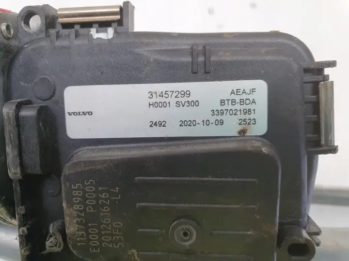 d9e95592626bff45233a371074280ee5.jpg