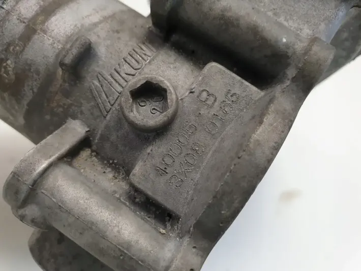 bb5f60a11bb4a5e0e173a28b3b71cb64