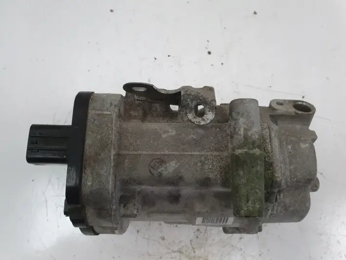 fa556865670827e7a3c17aa7e3d1215d
