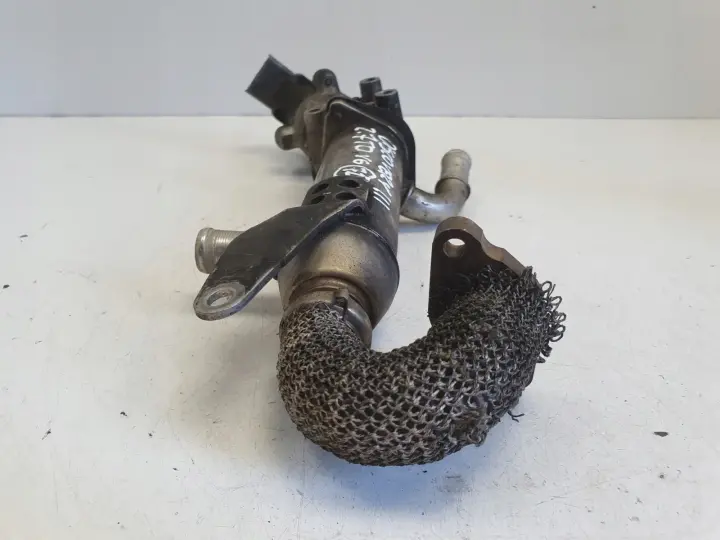 ee78f19518cb8600beac9f3883892778